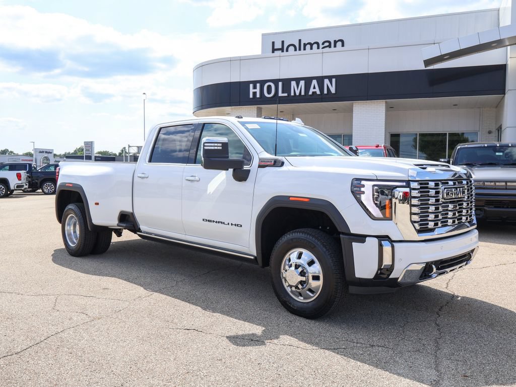New 2026 GMC Sierra 3500 Denali w/ Denali Reserve Package AWD/4WD image 1