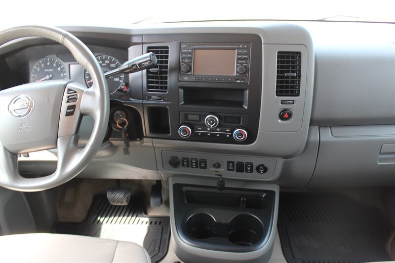 Used 2014 Nissan NV 3500 SL w/ Technology Package RWD image 23