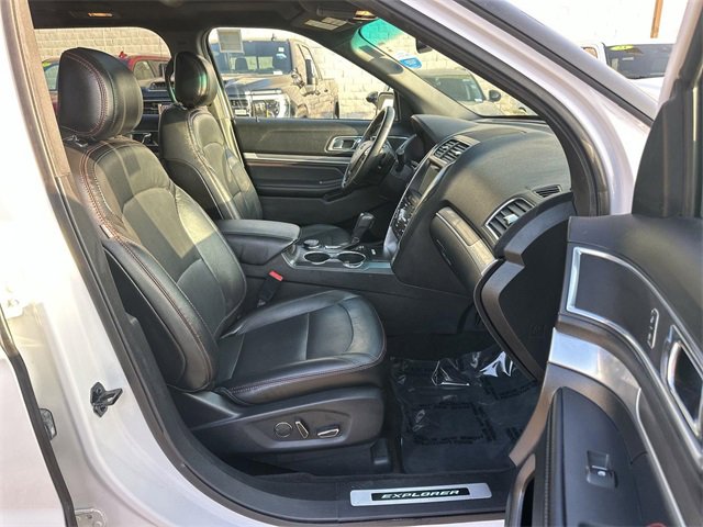 Used 2017 Ford Explorer Sport image 28