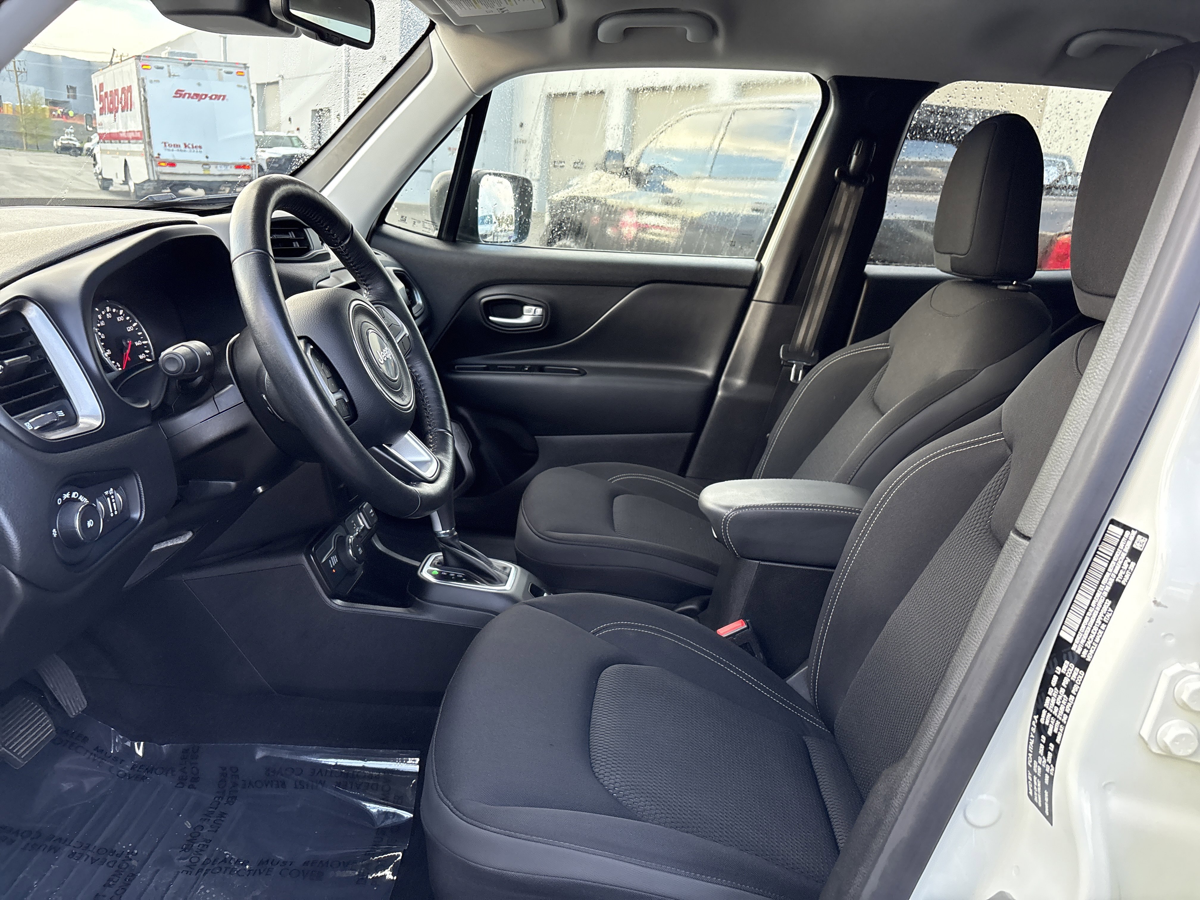 Certified 2023 Jeep Renegade Latitude w/ Premium Group image 17