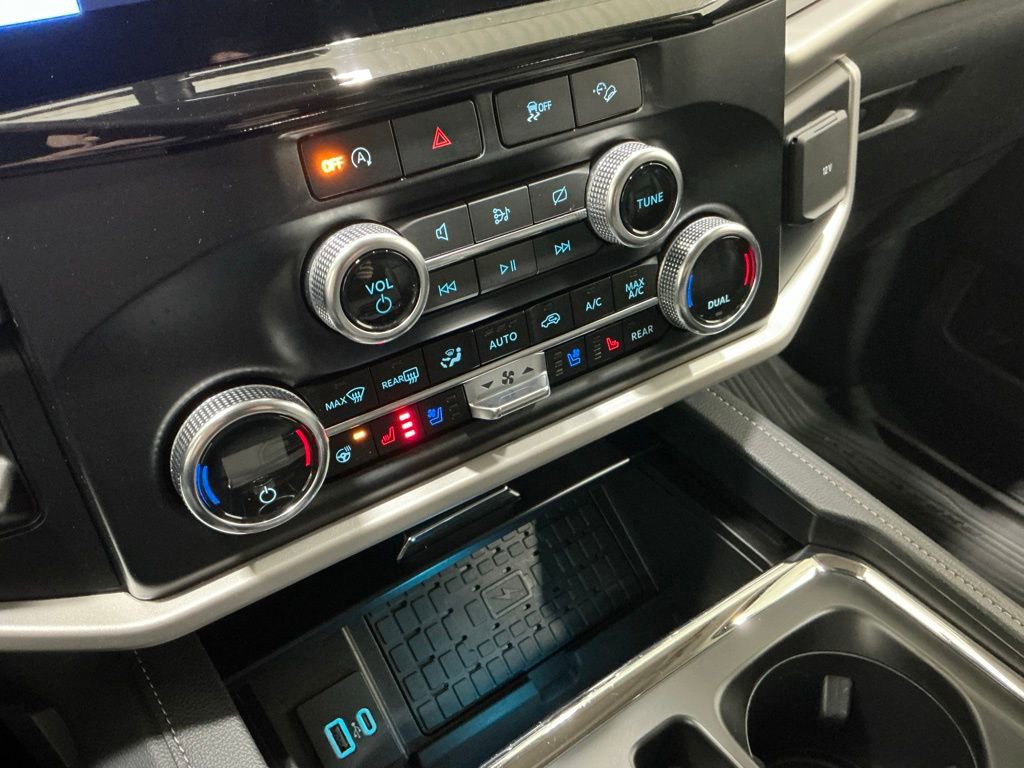 Used 2024 Ford Expedition XLT image 15