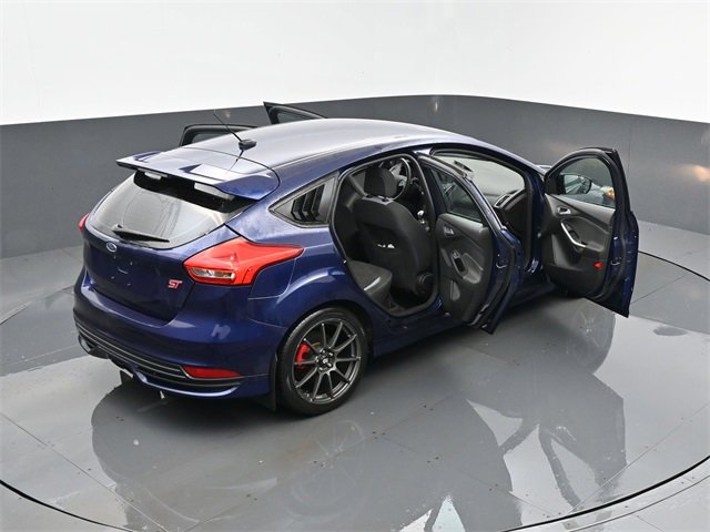 Used 2017 Ford Focus ST image 25