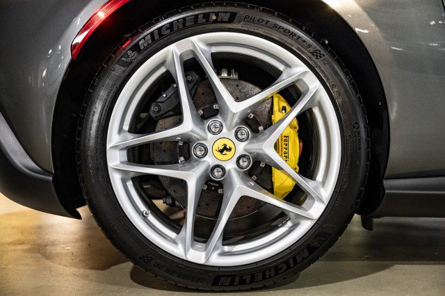 Used 2024 Ferrari Roma image 32