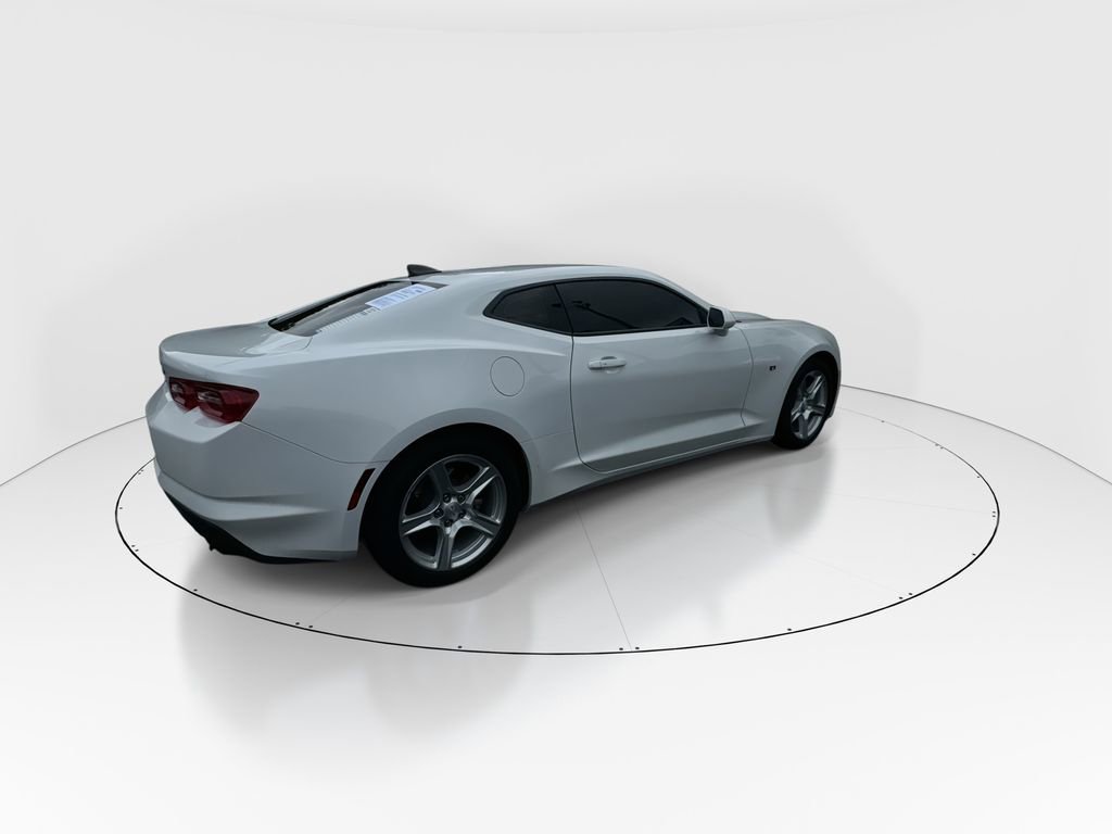 Used 2024 Chevrolet Camaro LT RWD image 8