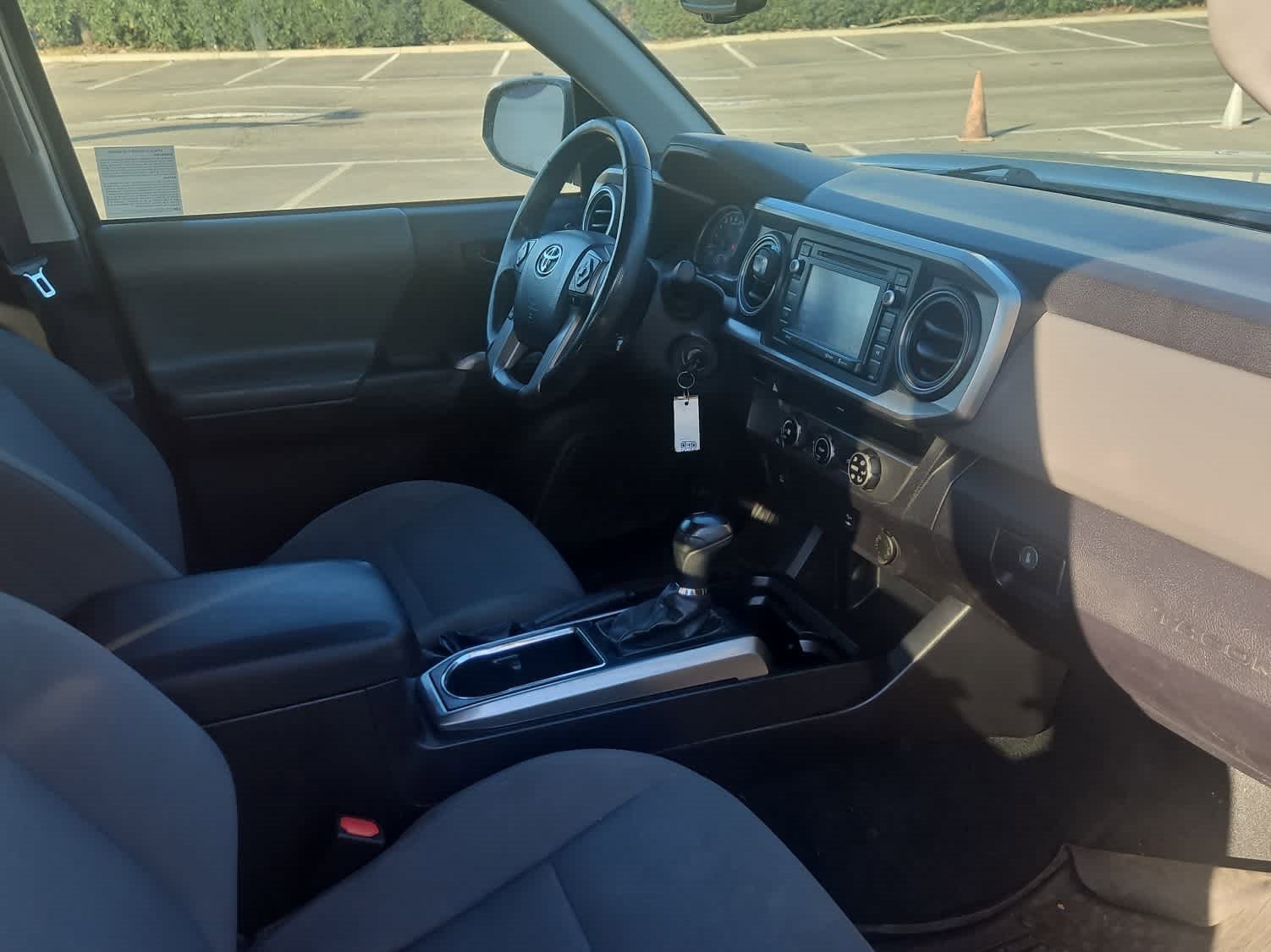 Used 2017 Toyota Tacoma 2WD Double Cab image 14