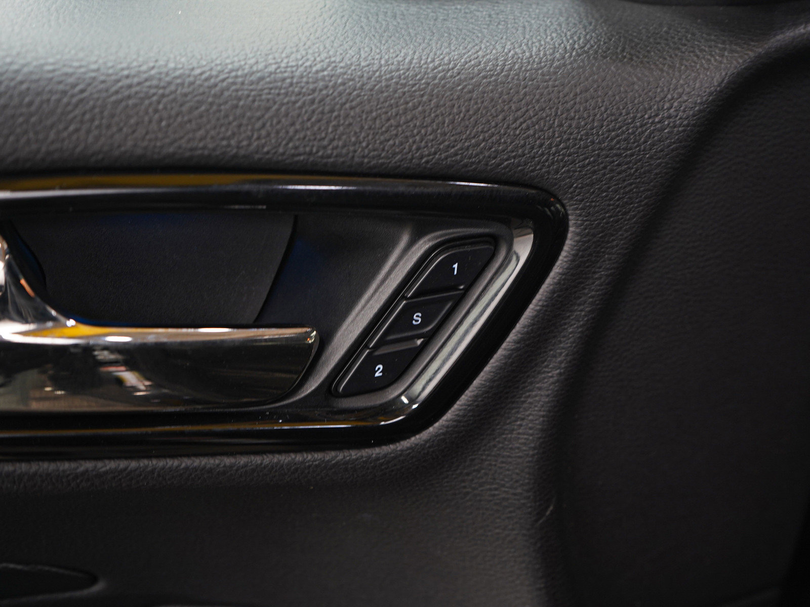 Used 2022 Dodge Durango GT image 25