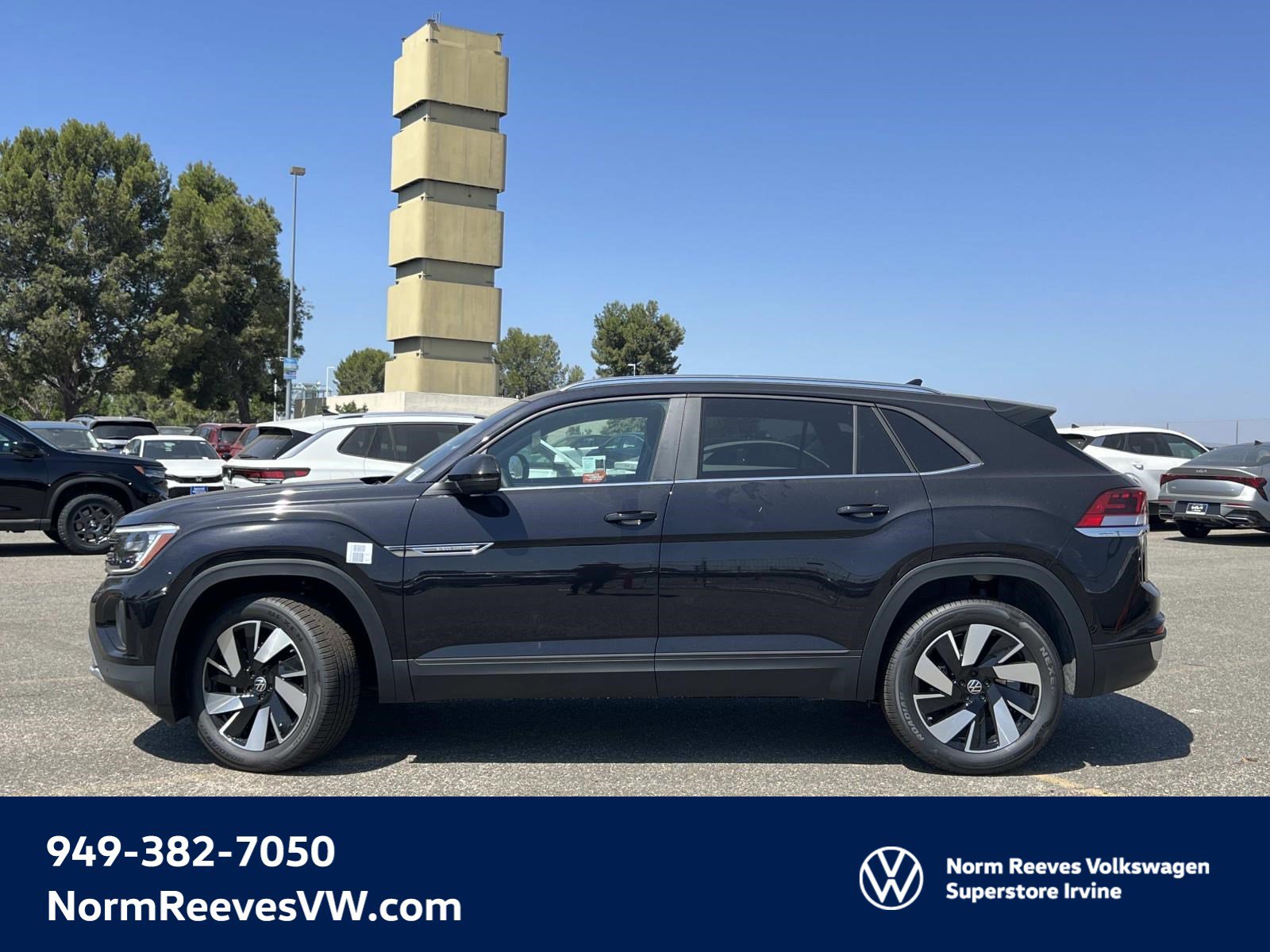 New 2026 Volkswagen Atlas Cross Sport SE image 2