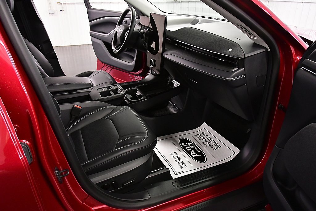Used 2025 Ford Mustang Mach-E Premium image 26