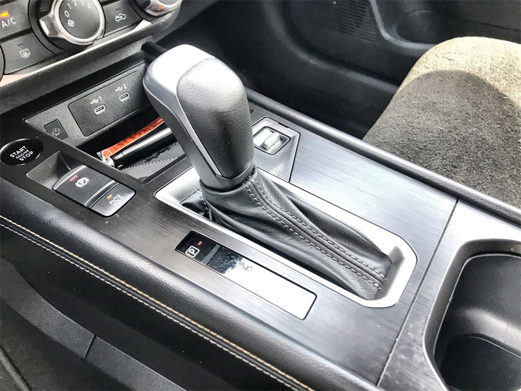 Used 2025 Nissan Kicks SV image 19