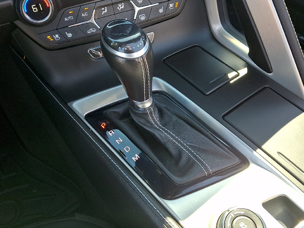 Used 2019 Chevrolet Corvette Stingray Convertible w/ 2LT Preferred Equipment Group RWD image 13