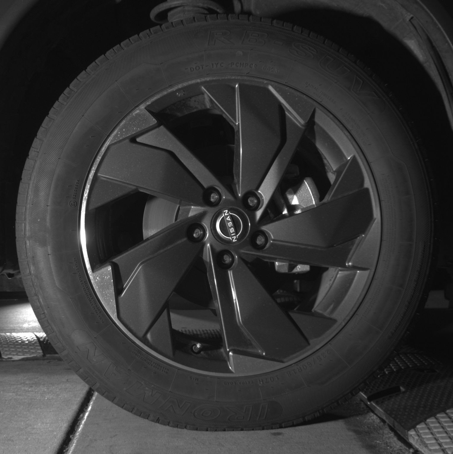 Used 2025 Nissan Rogue SV image 15