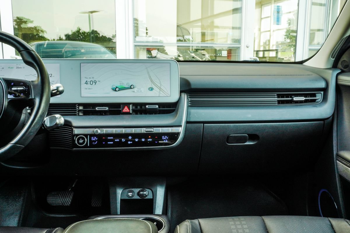Used 2023 Hyundai Ioniq 5 Limited AWD/4WD image 17