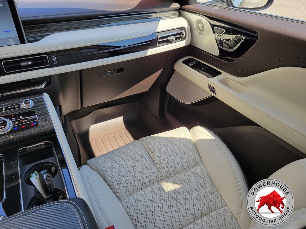 Used 2022 Lincoln Aviator Black Label w/ Dynamic Handling Package AWD/4WD image 23