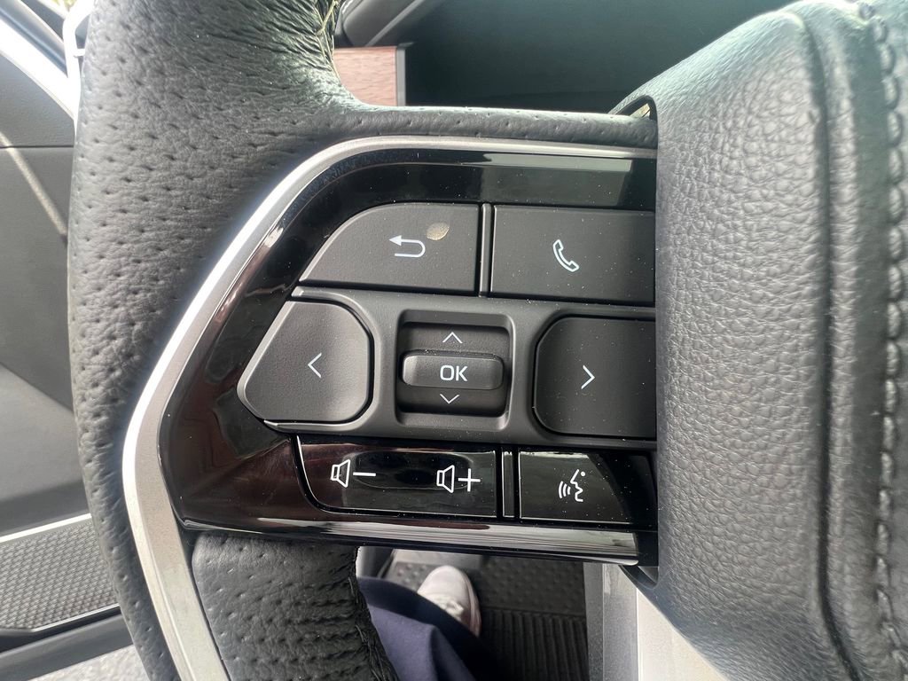Used 2023 Toyota Sequoia Capstone image 6