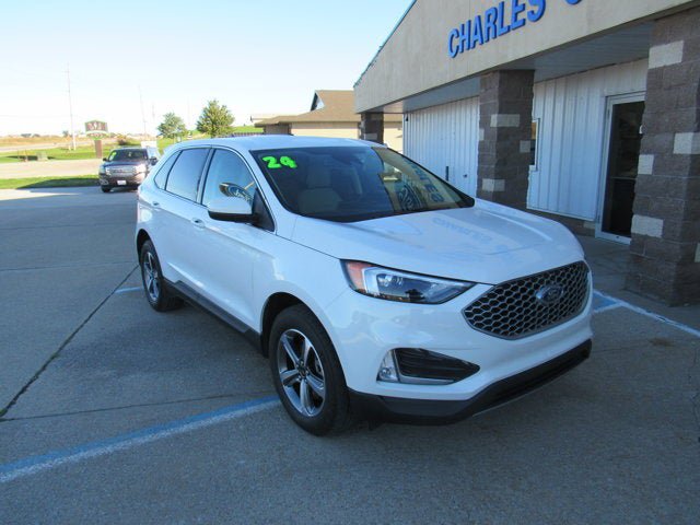 Used 2024 Ford Edge SEL w/ Convenience Package AWD/4WD image 4