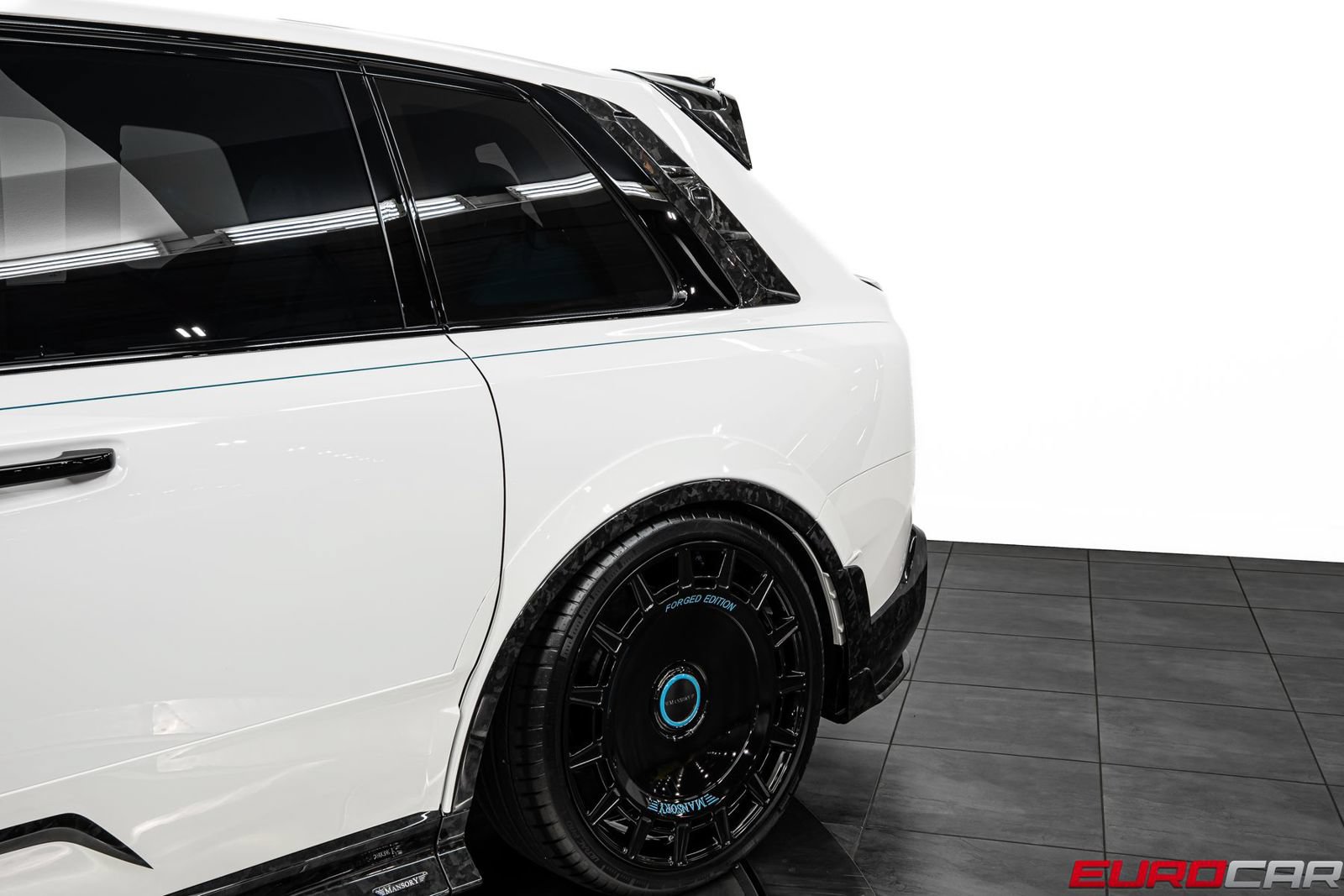 Used 2026 Rolls-Royce Cullinan AWD/4WD image 24