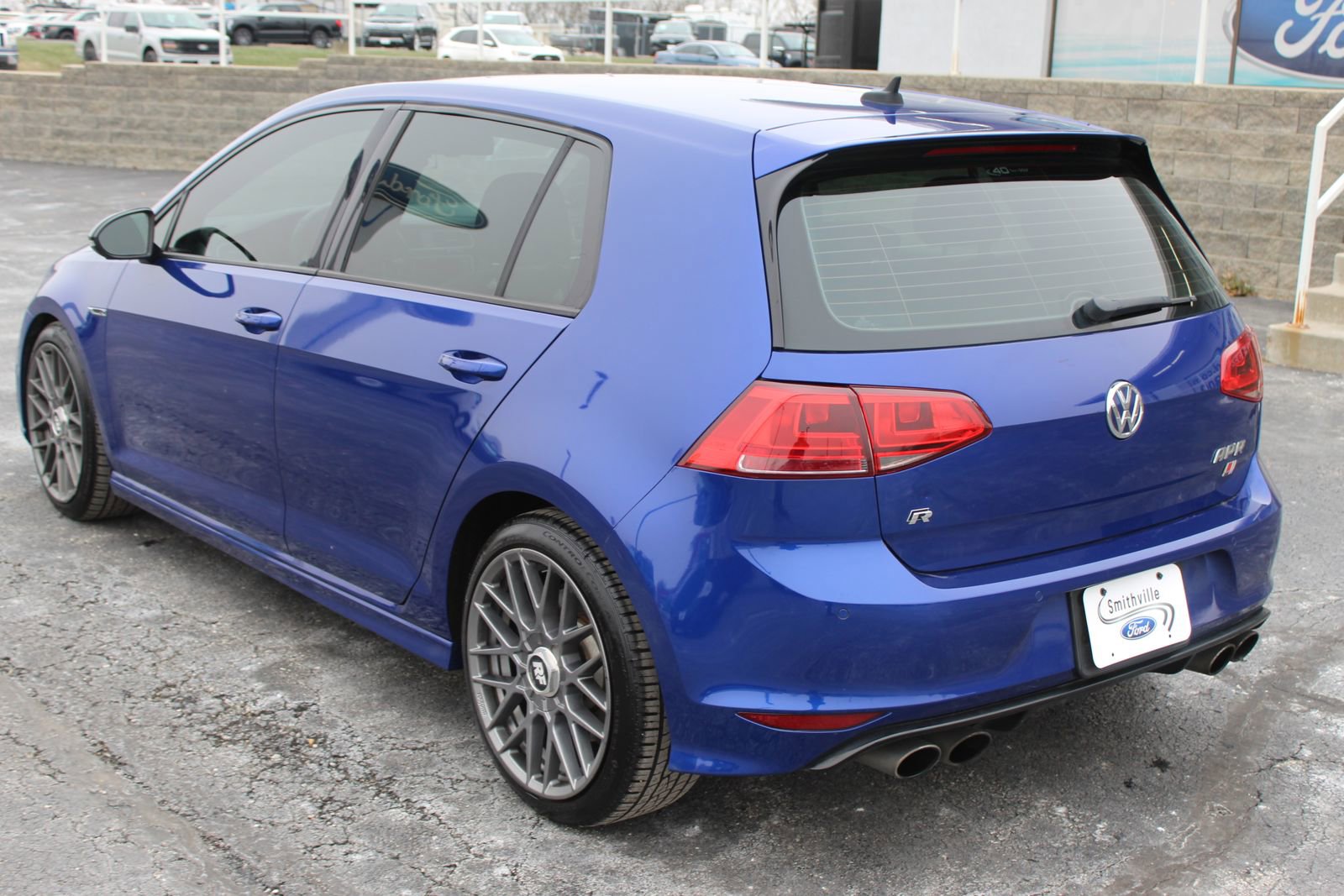 Used 2015 Volkswagen Golf R R image 6