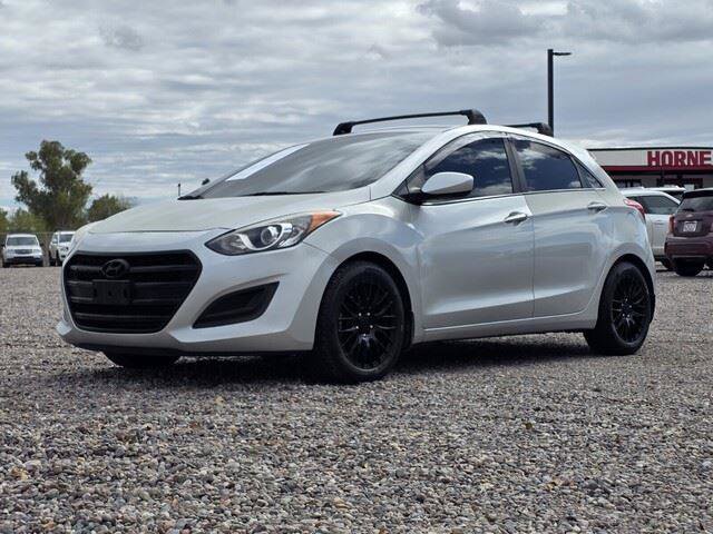 Used 2016 Hyundai Elantra GT image 2