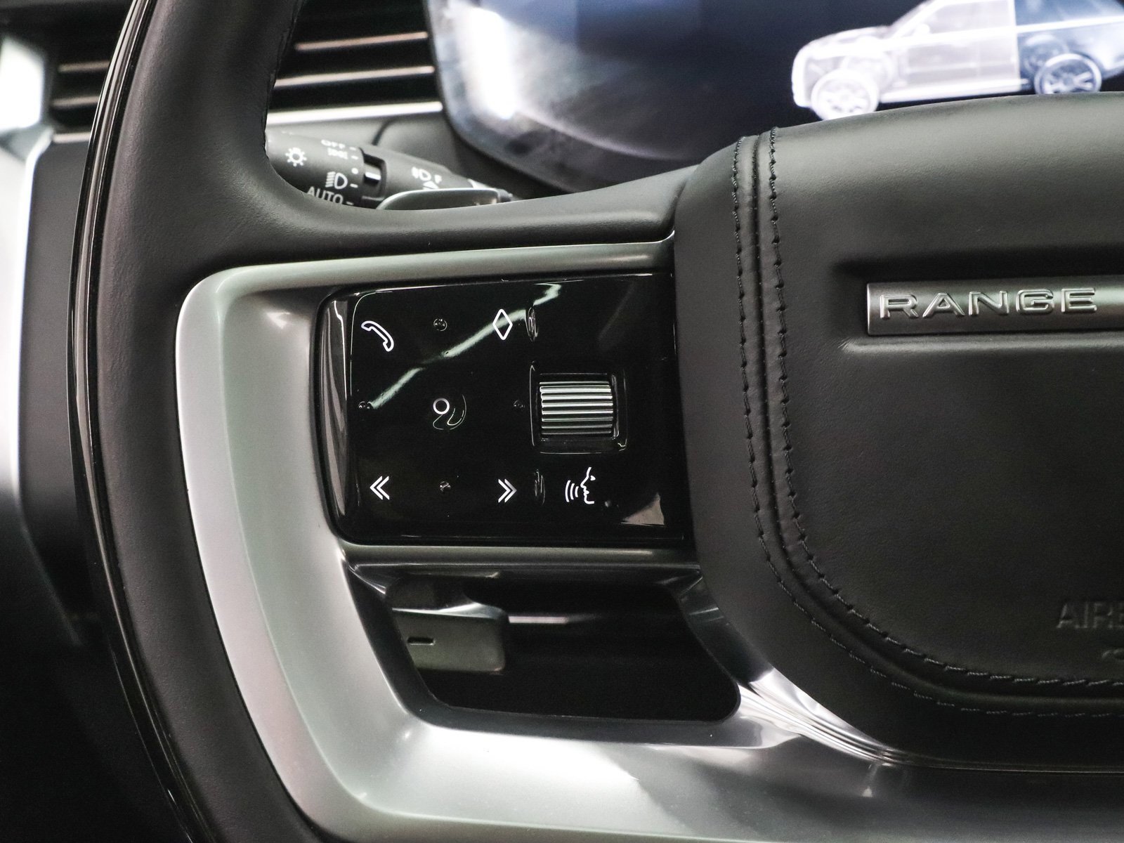 Used 2024 Land Rover Range Rover Autobiography image 32