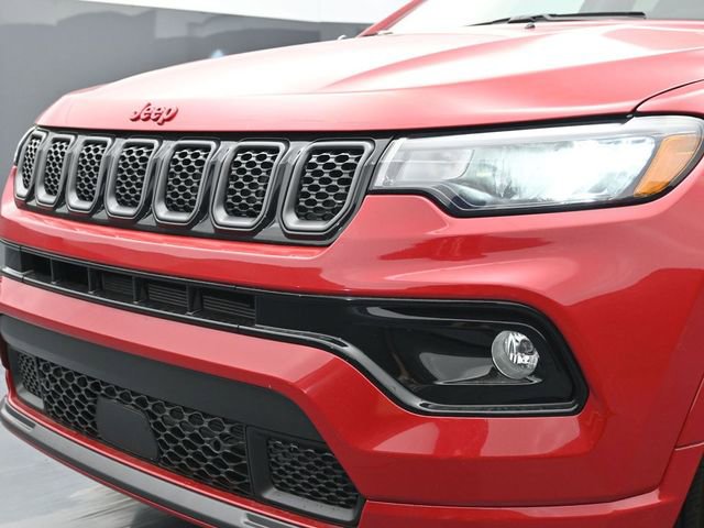 Used 2024 Jeep Compass Limited image 26