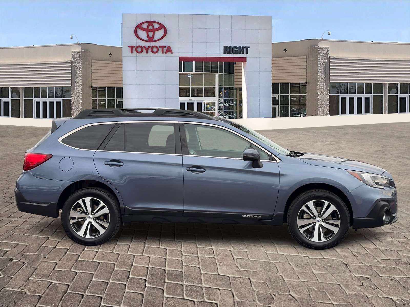 Used 2018 Subaru Outback 2.5i Limited image 8