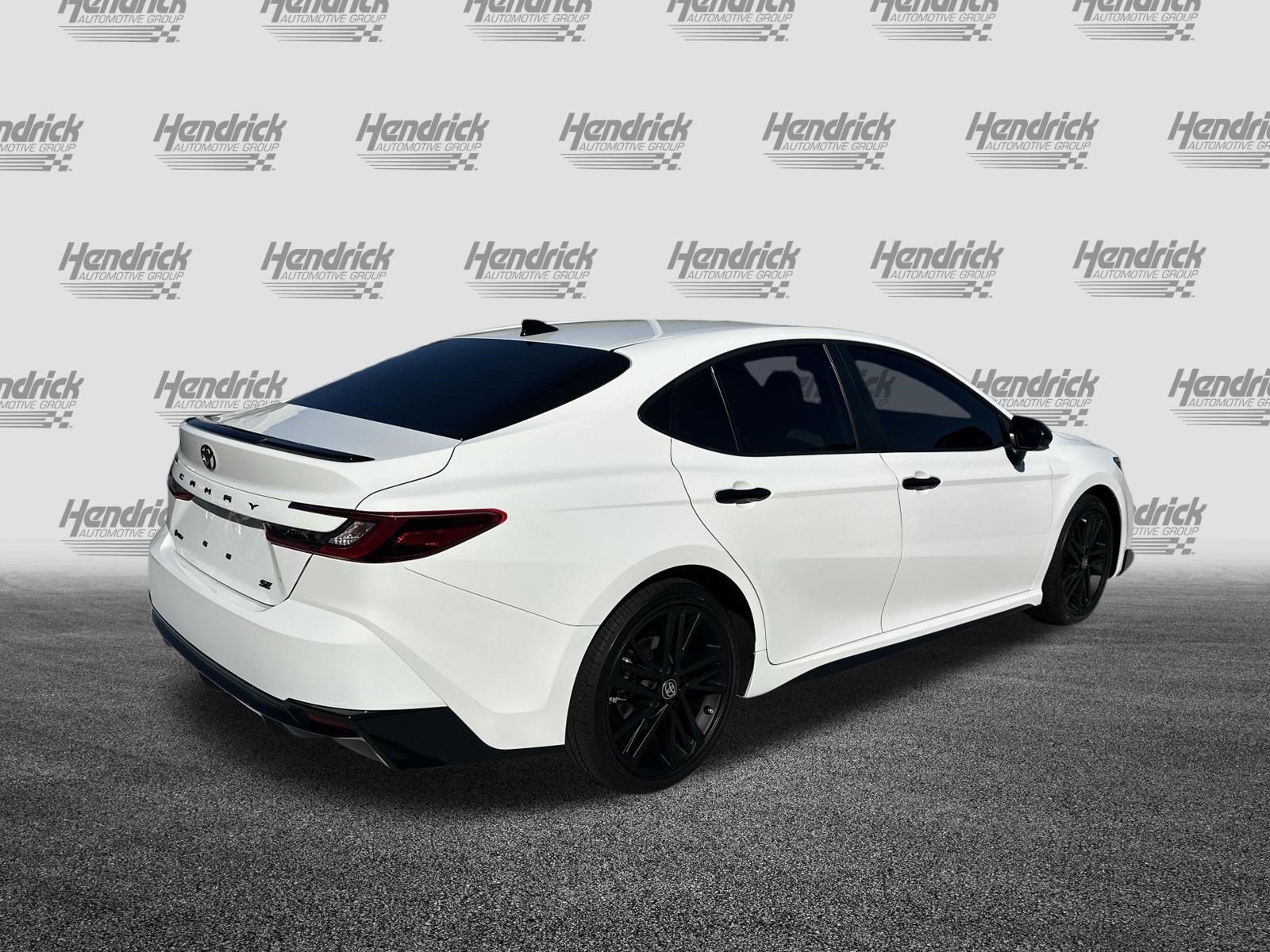Used 2026 Toyota Camry Hybrid w/ Multimedia Upgrade Package FWD image 10