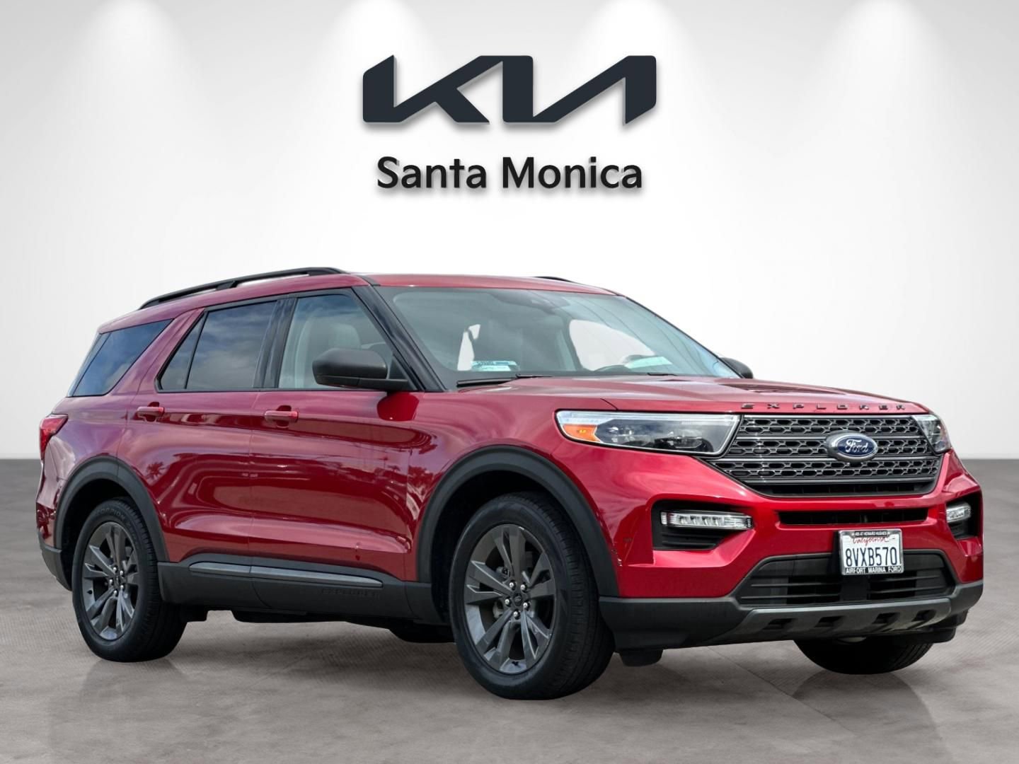 Used 2021 Ford Explorer XLT w/ Equipment Group 202A image 8