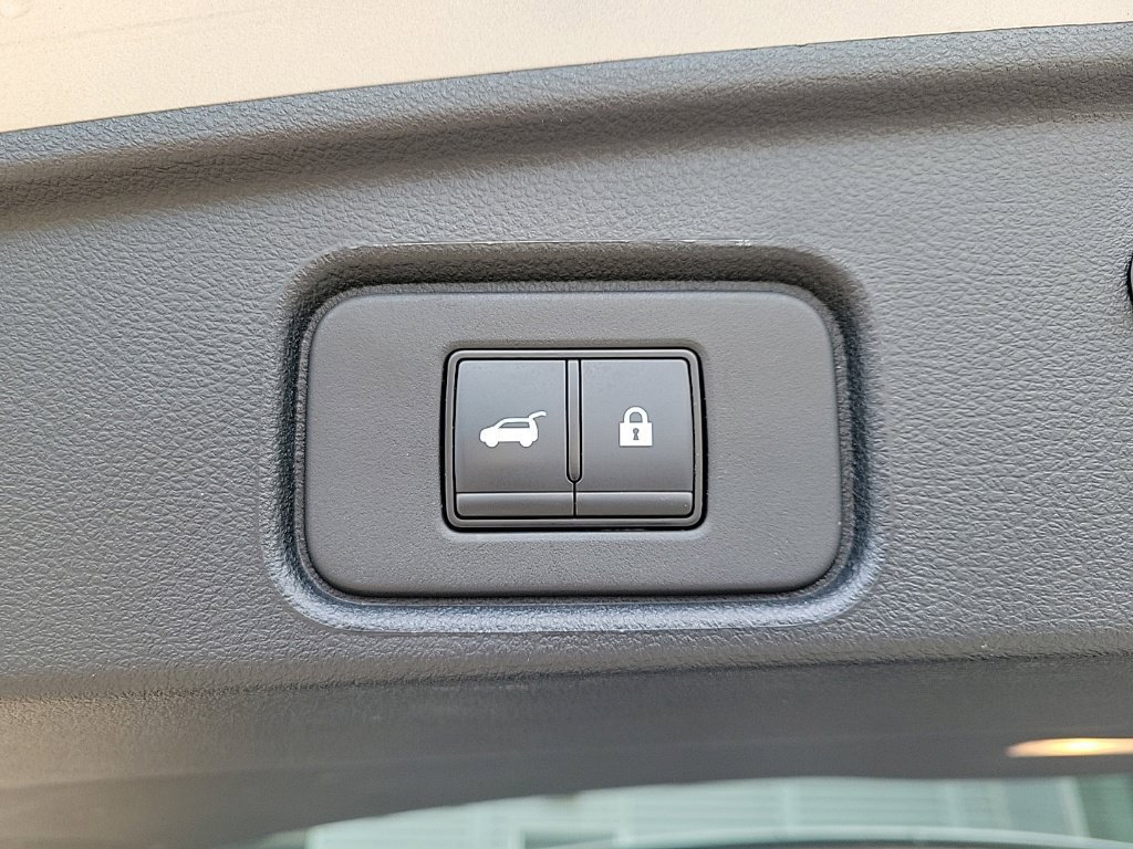 Used 2025 Nissan Pathfinder SL AWD/4WD image 21