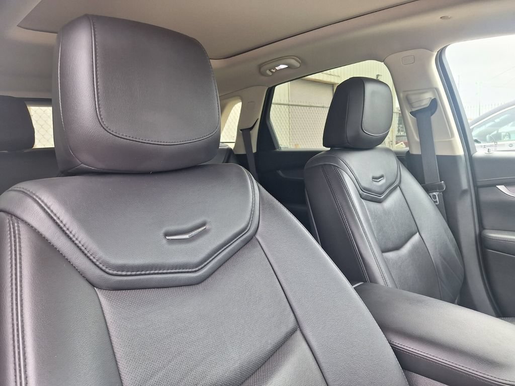 Used 2019 Cadillac XT5 Premium Luxury FWD image 6