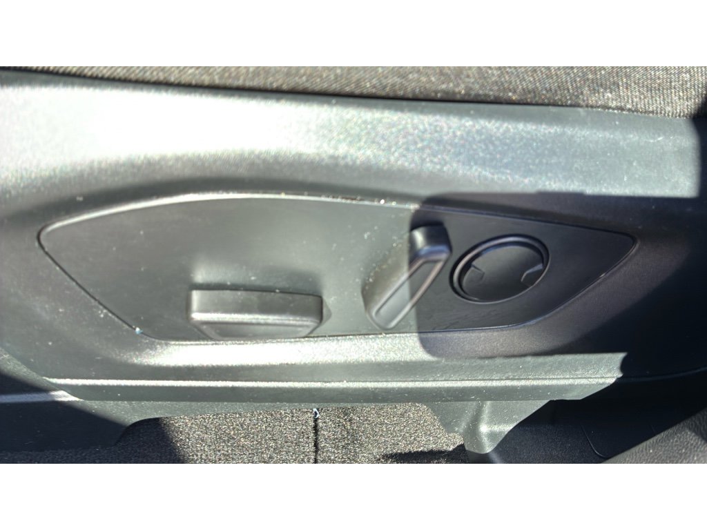 Used 2023 Ford Explorer XLT image 8