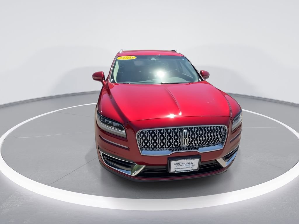 Used 2019 Lincoln Nautilus Select AWD/4WD image 3