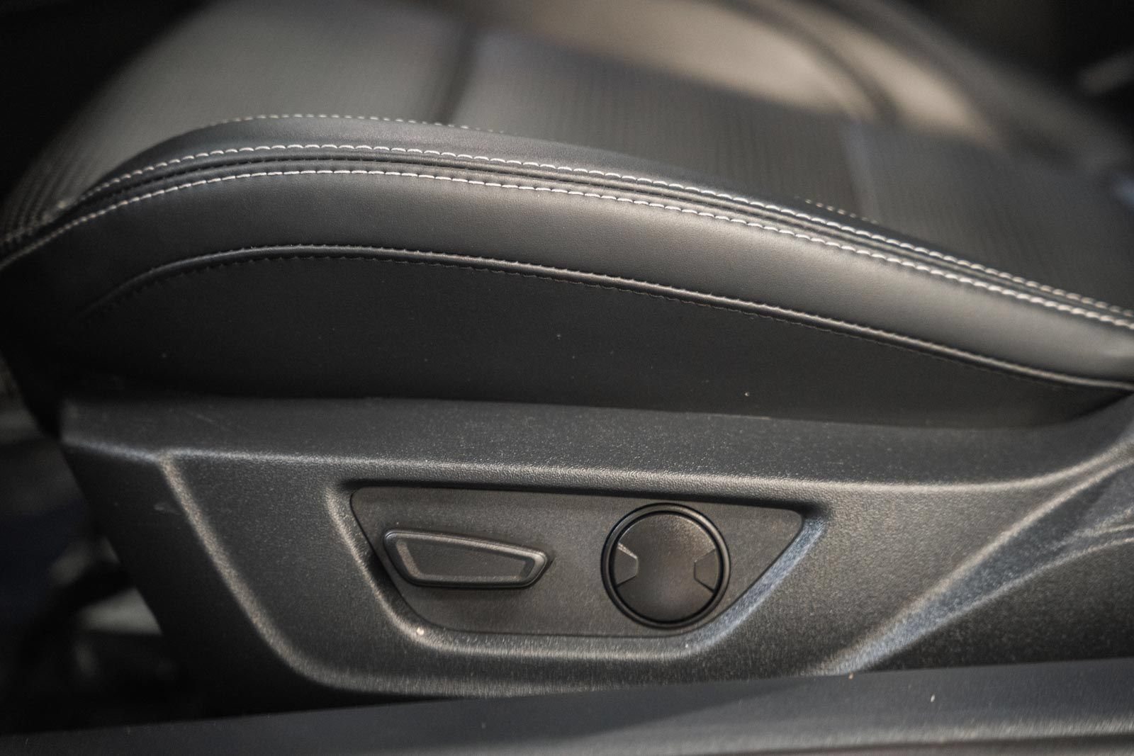 Used 2024 Ford Mustang GT Premium RWD image 40
