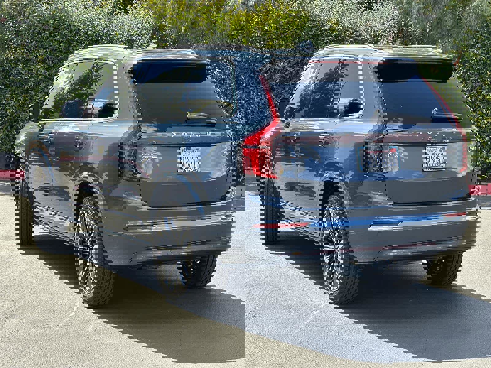 Used 2026 Volvo XC90 B6 Plus image 4