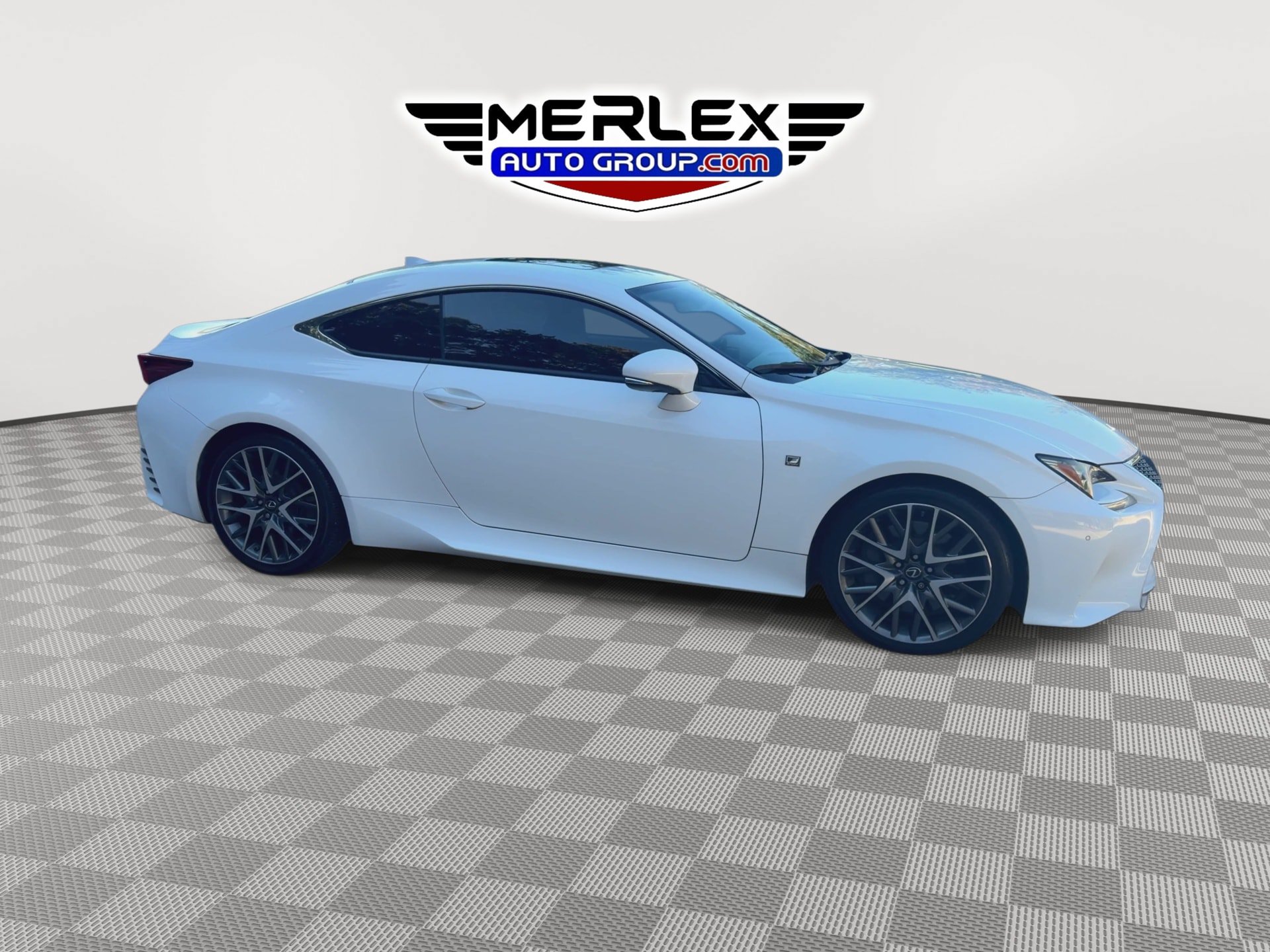 Used 2016 Lexus RC 200t RWD image 2