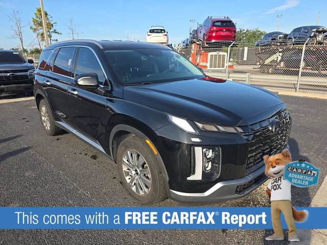 Used 2023 Hyundai Palisade SEL FWD image 2