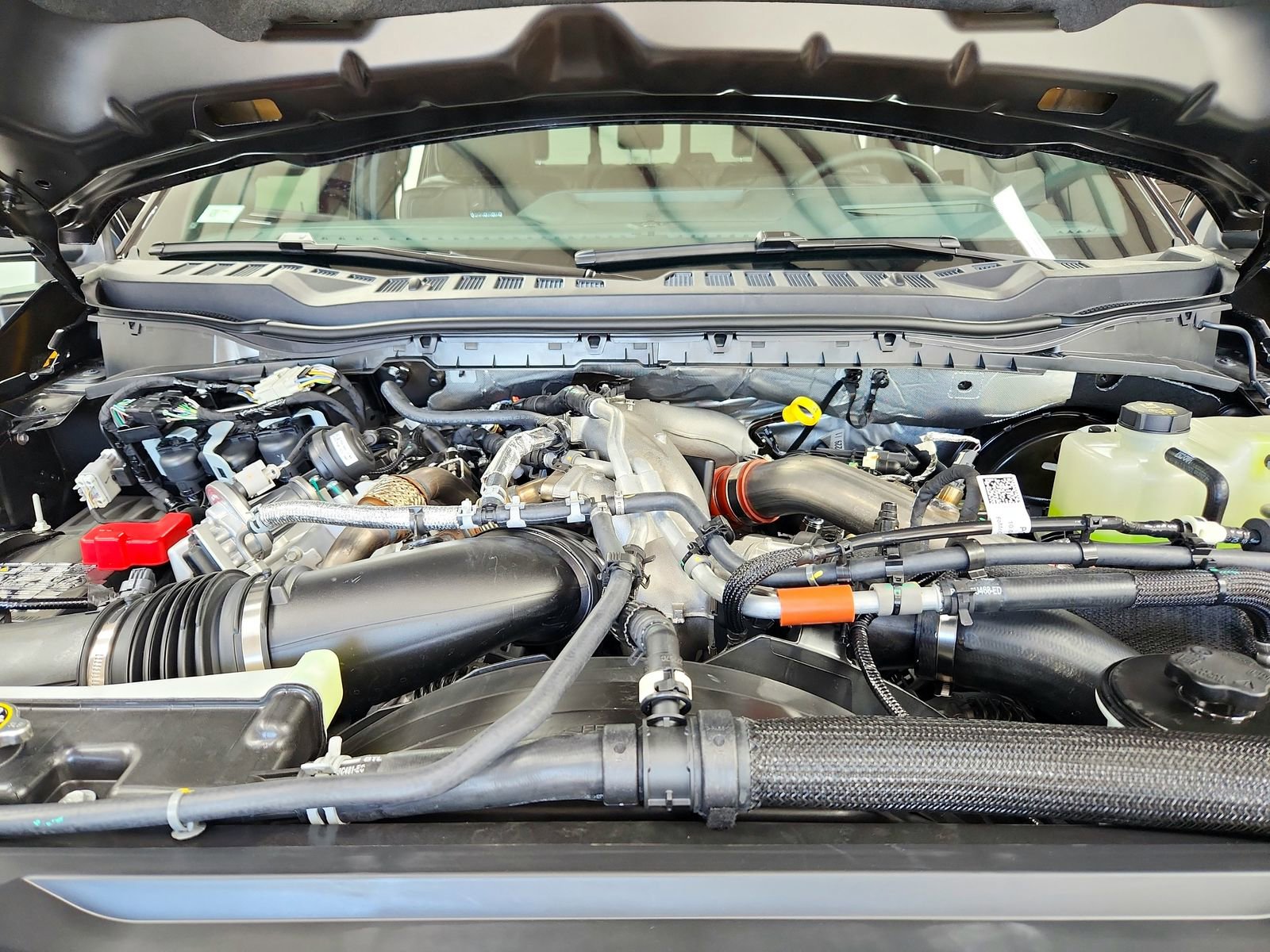 New 2026 Ford F350 Platinum w/ FX4 Off-Road Package image 17