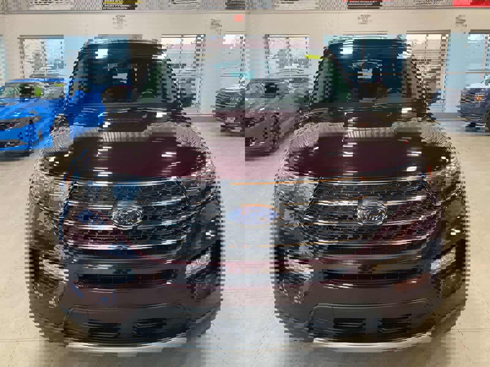 Used 2023 Ford Explorer XLT w/ Equipment Group 202A image 2