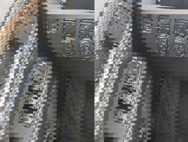 Used 2024 Chevrolet Silverado 1500 LT Trail Boss w/ Convenience Package II image 29