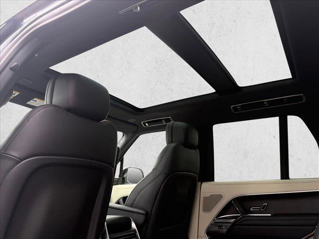 Used 2024 Land Rover Range Rover SE image 19