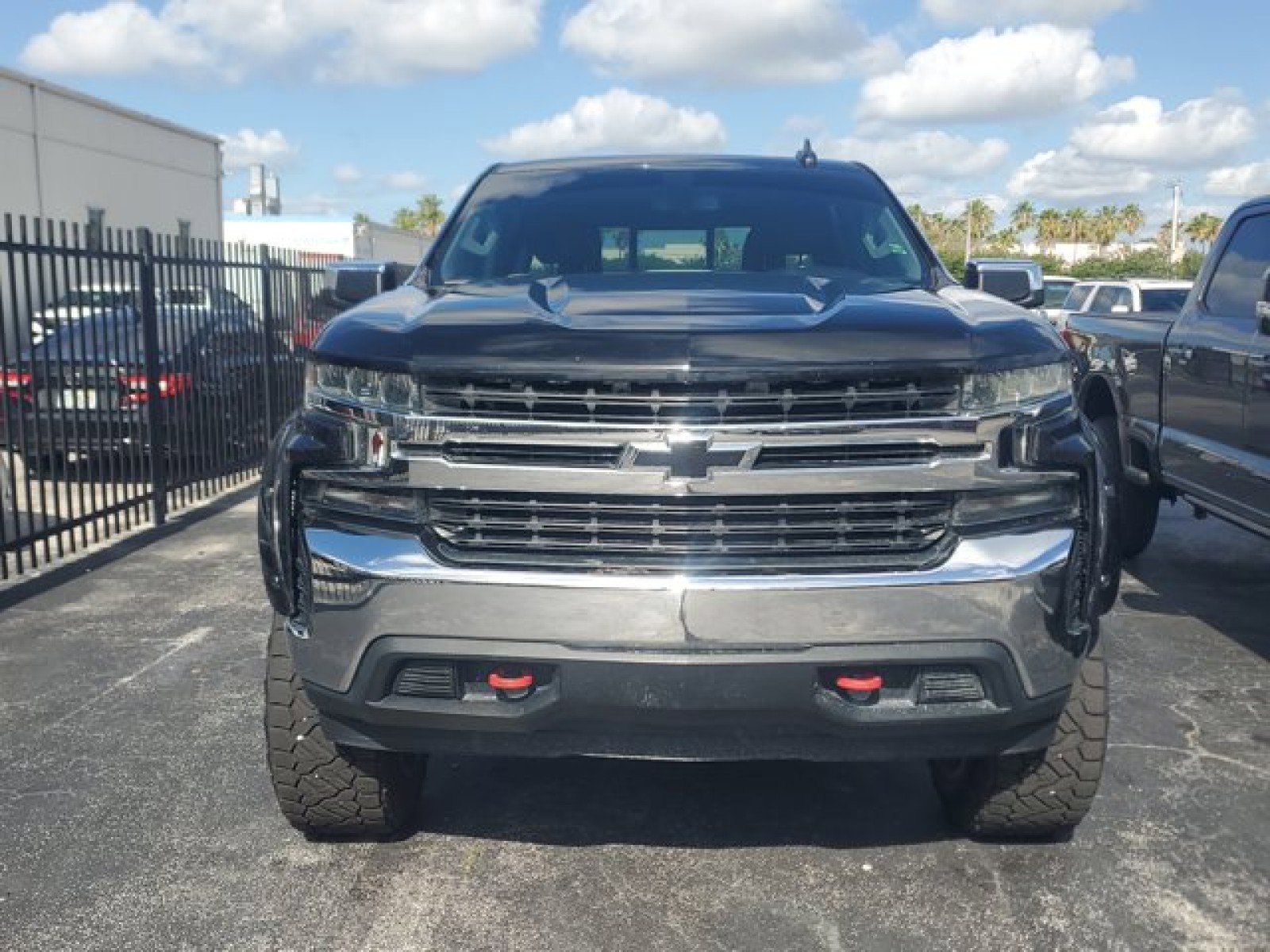 Used 2019 Chevrolet Silverado 1500 LT w/ All-Star Edition AWD/4WD image 2