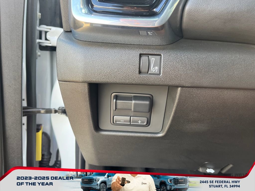 Used 2025 GMC Canyon Elevation image 24