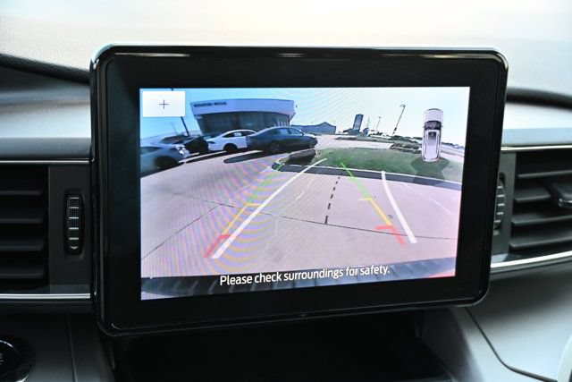 Used 2021 Ford Explorer XLT w/ Equipment Group 202A RWD image 29