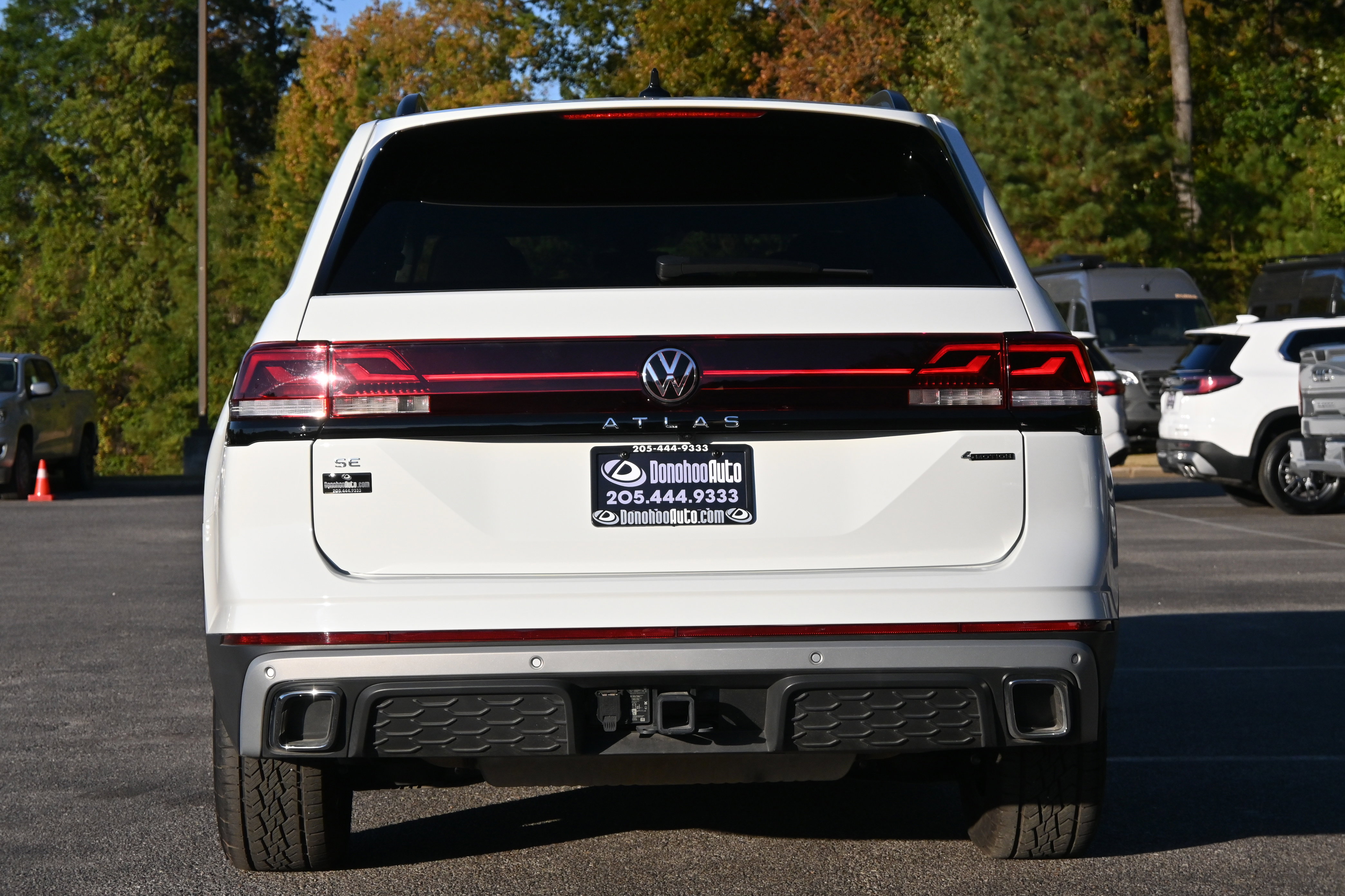 Used 2025 Volkswagen Atlas Peak Edition SE image 8