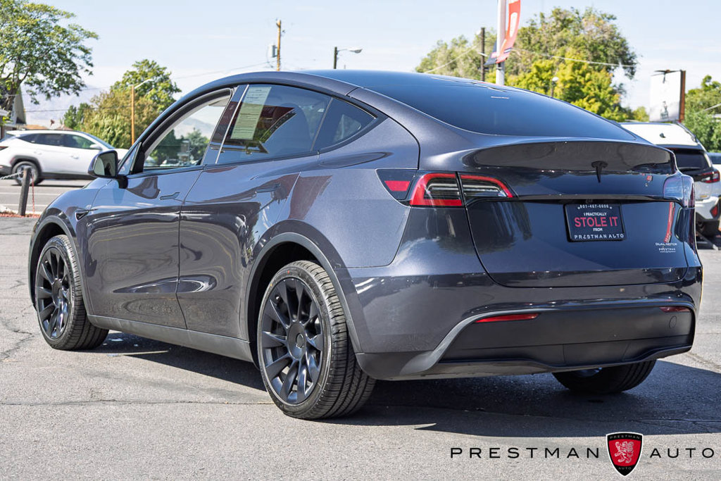 Used 2024 Tesla Model Y Long Range AWD/4WD image 16