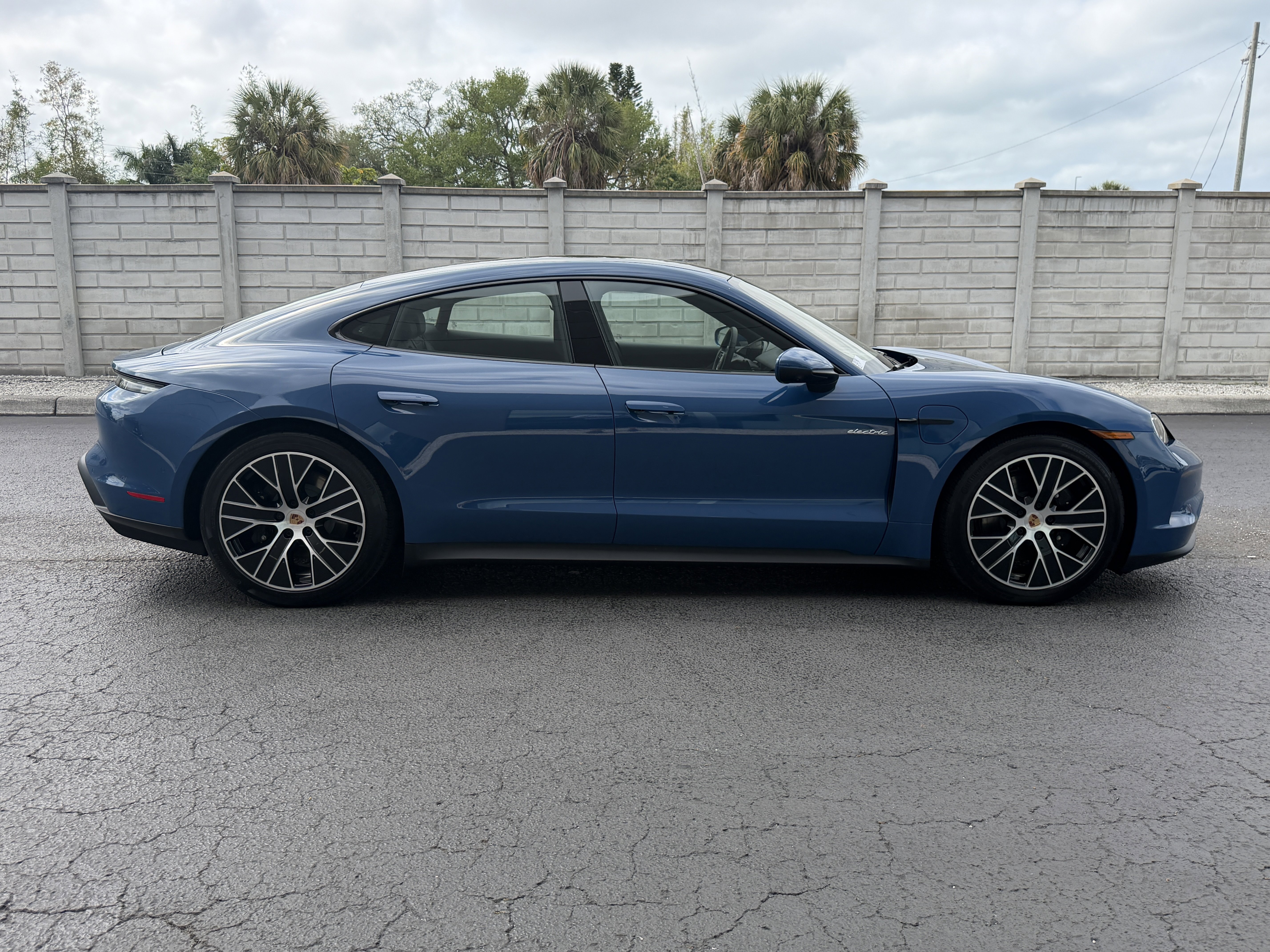 New 2026 Porsche Taycan RWD image 7