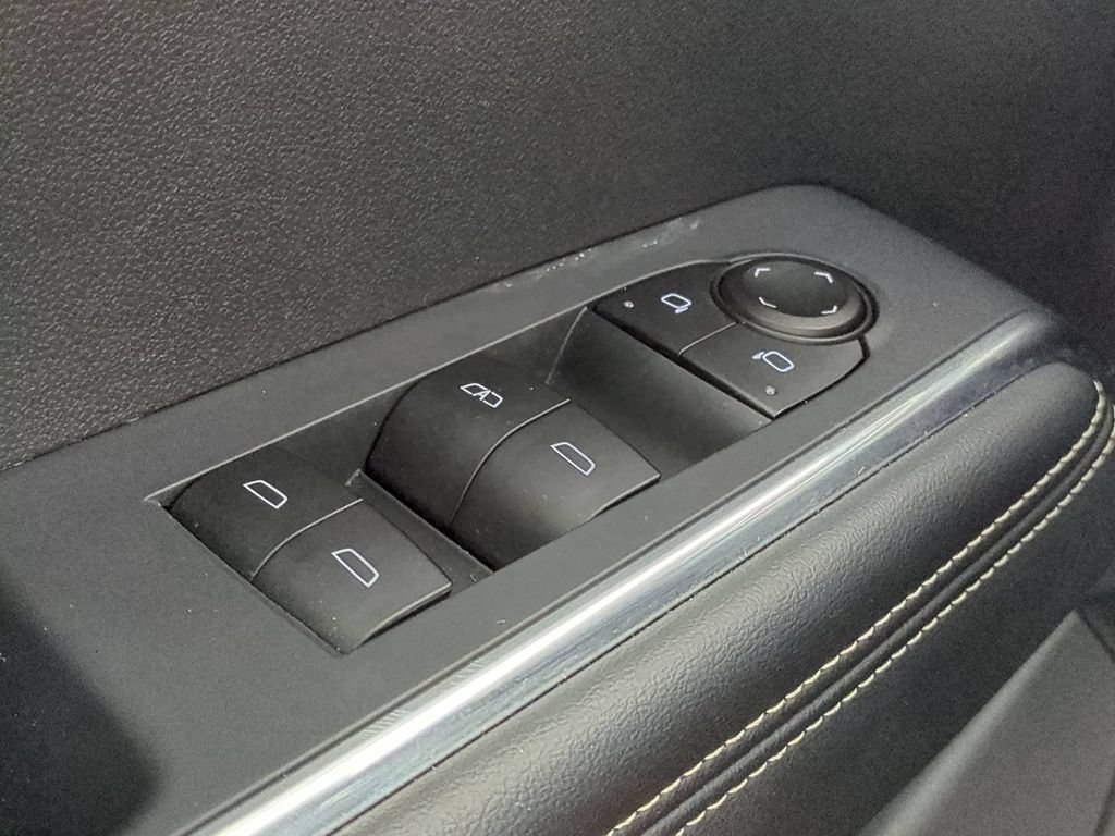 Used 2026 GMC Acadia Elevation w/ Elevation Premium Package FWD image 34