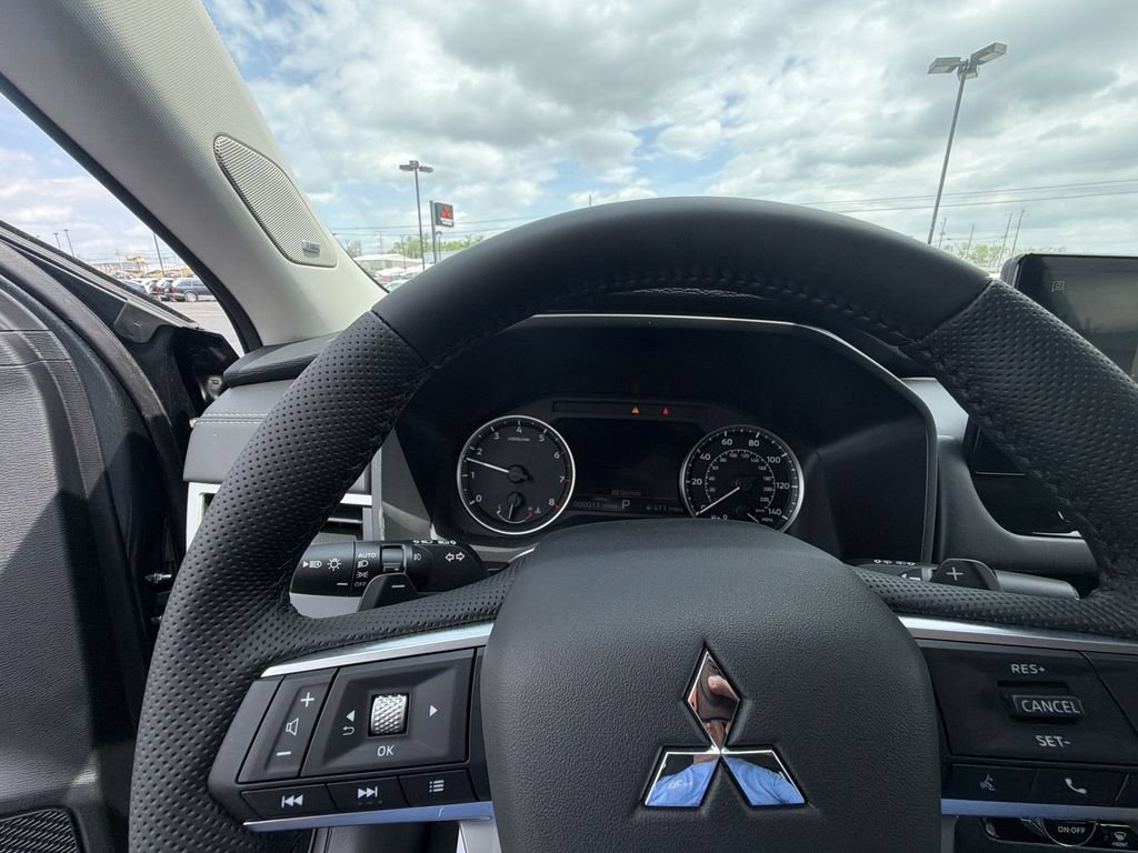 New 2026 Mitsubishi Outlander SE AWD/4WD image 15