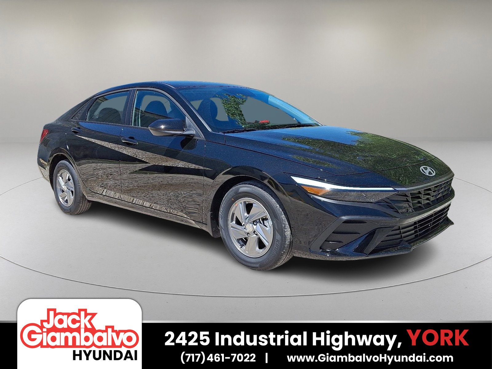 New 2025 Hyundai Elantra SE