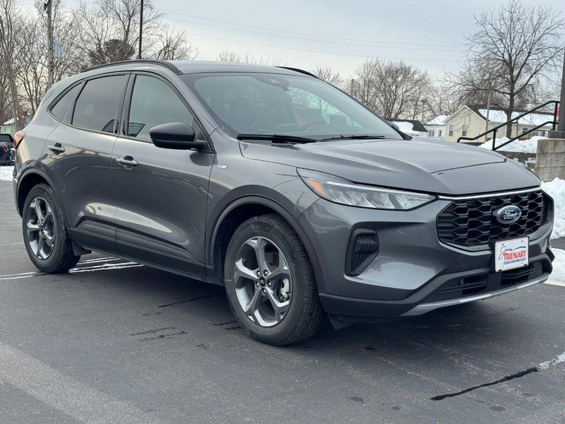 Used 2025 Ford Escape ST-Line image 2