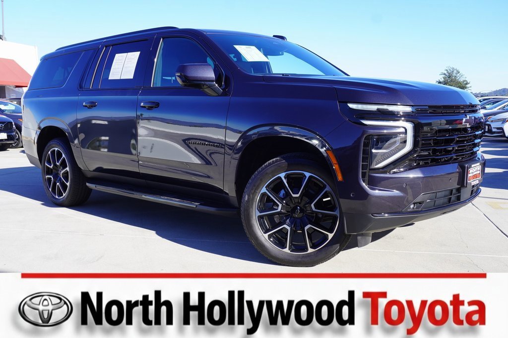 Used 2025 Chevrolet Suburban RST